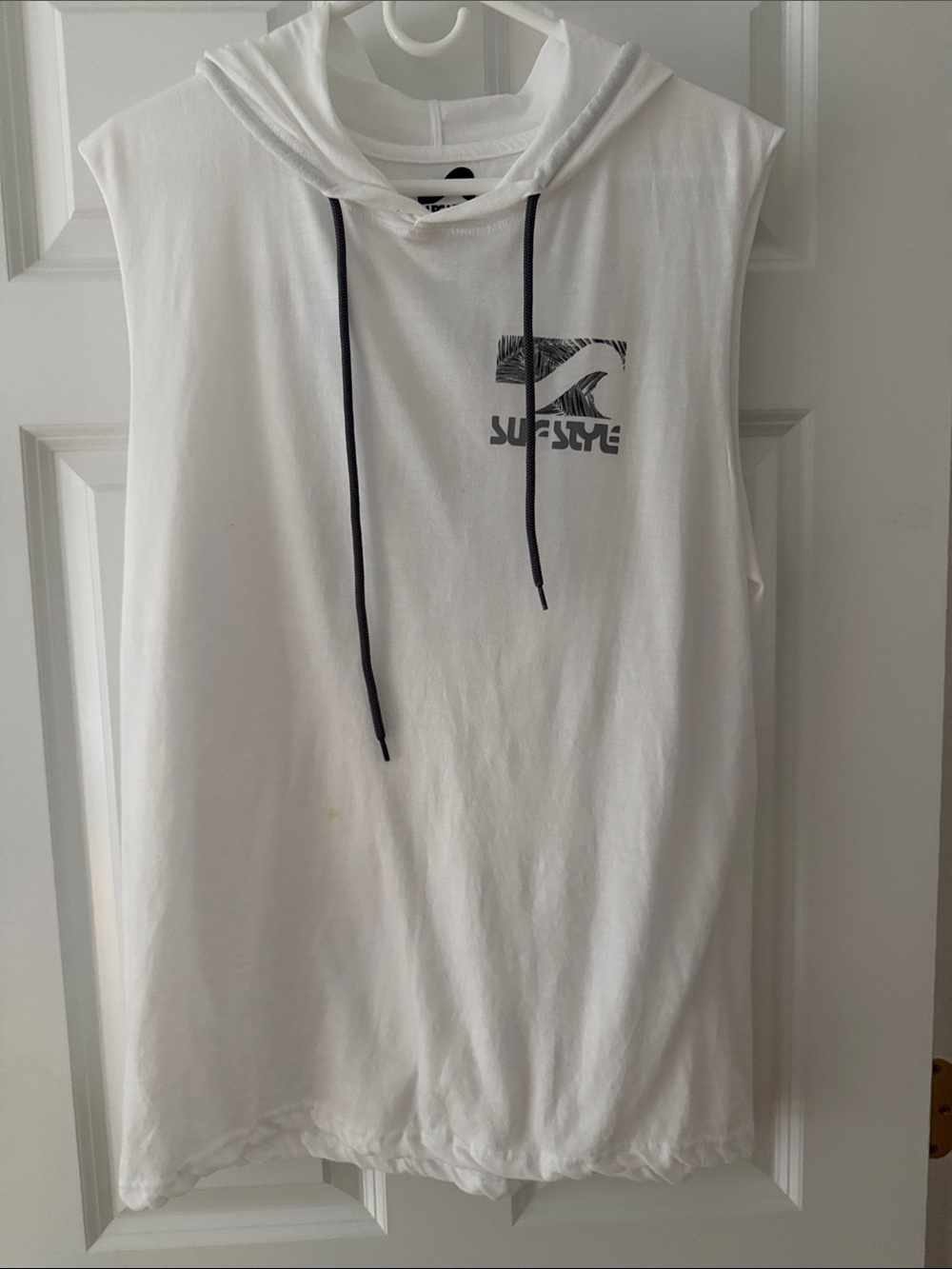 Surf Style White Sleeveless Hoodie Tank with Navy Drawstrings p-p 23 inches